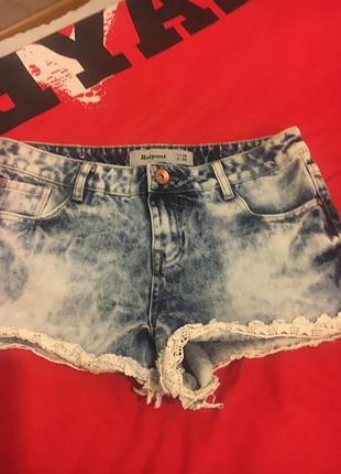 Шорты джинсовые с кружевом