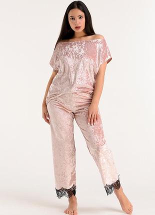 Жіноча піжама штани та футболка