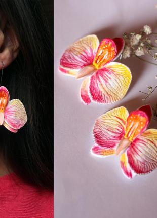 Длинные серьги ручной  работы с цветами "желто-розовые орхидеи"5 фото