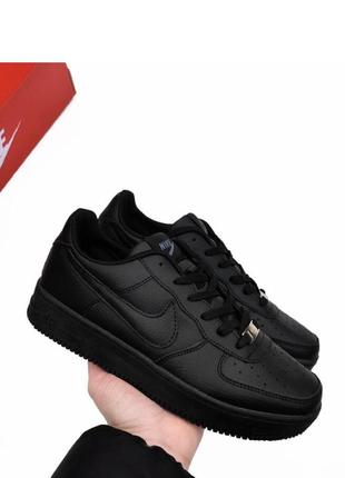 Шкіряні класичні кросівки nike air force 1 чорні