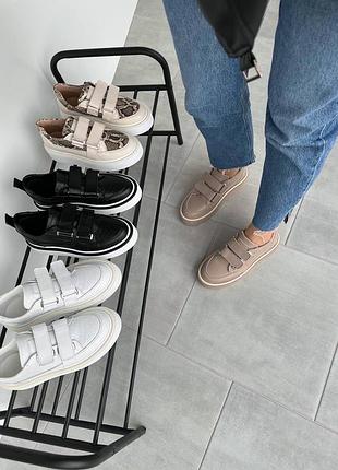 Яркие кожаные кеды на липучках 😎