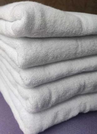 Махровые белые полотенца 2 сорт плотность 500