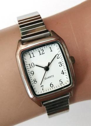 Moulin годинник із сша сталевий браслет twist-o-flex механізм japan