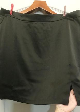 Атласная мини юбка