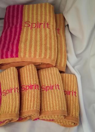 Набор брендовыех полотенец 6 полотенце.2 фото