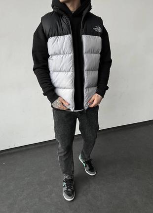 Стильна молодіжна жилетка the north face / якісна безрукавка зе норт фейс сіра