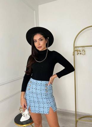 Трендовая мини юбка в клетку из твида спереди с разрезами, в расцветках