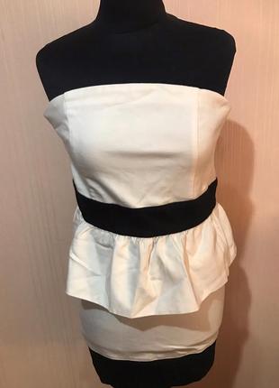 Платье без бретелек коктейльное