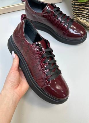 Лаковые кеды бордо натуральная кожа питон 36-412 фото