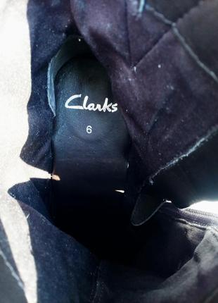 Стильні півчобітки від clarks. маленький каблучок.5 фото