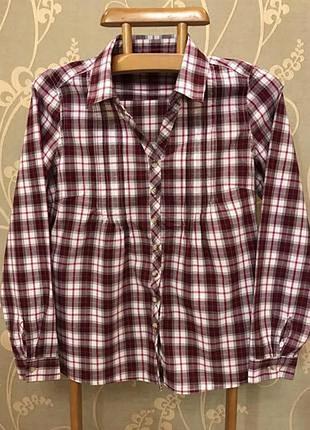 Очень красивая и стильная брендовая рубашка в клетку..100% коттон.