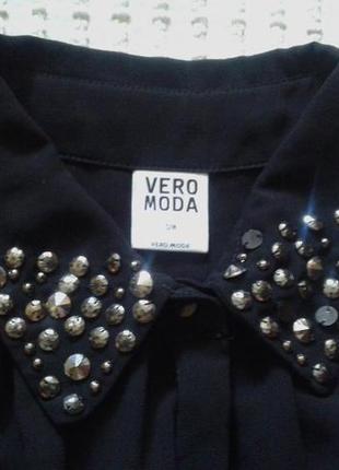 Базовая блуза с расшитым воротником от vero moda, p. s/m2 фото