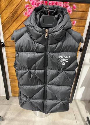 Жилетка prada // жилет прада