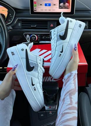 Женские кроссовки Official Photos of the Nike Air More Uptempo Animal 07 lv8 utility white black