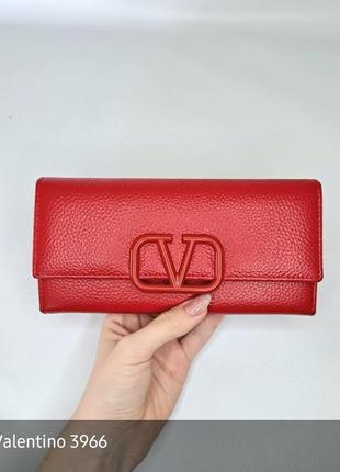 Стильний, модний шкіряний гаманець  v .garavani