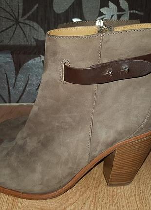 Стильні натуральні ботінки , черевички