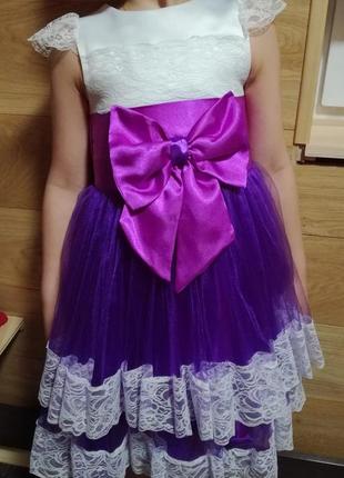 Плаття на випуск