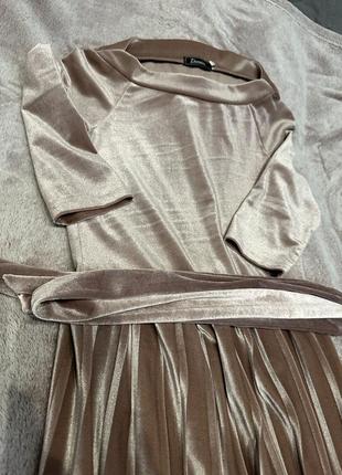 Продам платья и свитер 3