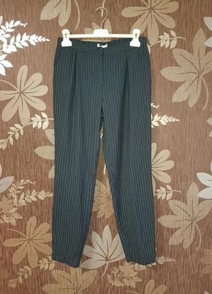 Супер стильеі легкі штани в полоск new look