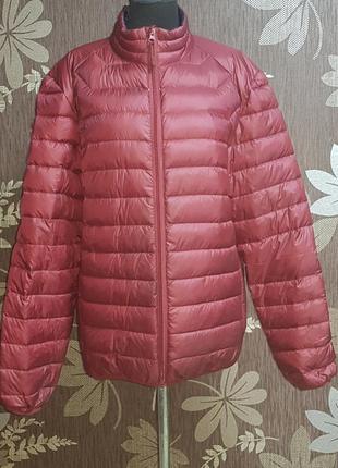 Стильна пухова куртка легка