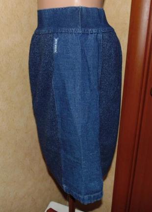 Джинсовая трикотажная юбка  (10-12 размер)2 фото