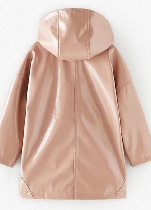 Красивый лаковый плащ zara 5