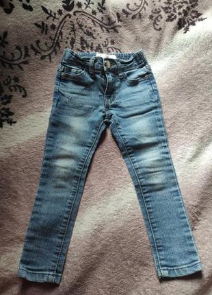 Узкие джинсы guess 3 года