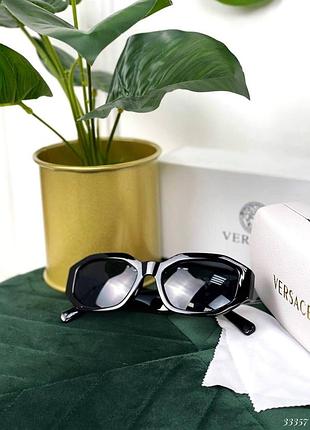 Сонцезахисні іміджеві солнцезащитные окуляри люкс белые бежевые чёрные в футляре очки имиджевые трендовые брендовые пластиковые