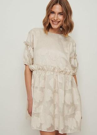 Жаккардовая мини-платье с цветочным принтом на завязках na-kd