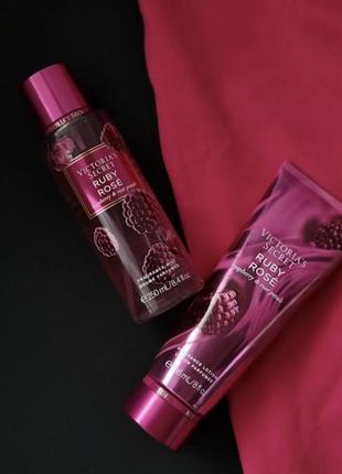 Лосьйон victoria's secret ruby rosEE оригінал віктория сикрет лосьйон парфумований для тіла молочко для тіла міст лімітована колекція2 фото