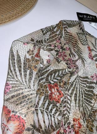 Блуза парео з пальмами напівпрозора з квітковим принтом3 фото