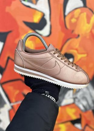 Nike cortez кроссовки 37.5 размер оригинал золотистые