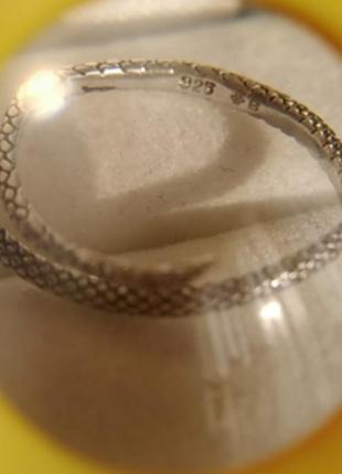 Серебряное двойное кольцо змея с полями стразами9 фото