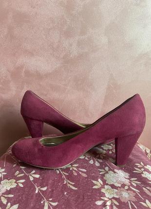 Розовые замшевые туфли zara