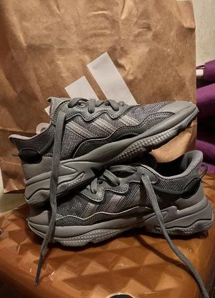 Кросівки adidas ozweego
