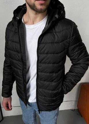 Качественная водонепроницаемая демисезонная куртка весенняя на силиконе базовая черная3 фото