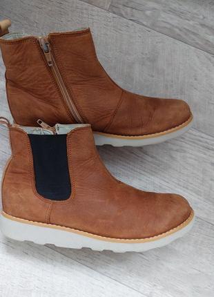 Шкіряні черевички clarks ,33.5 розмір, індія