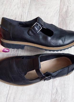 Шкіряні туфлі clarks, 33-34 розмір