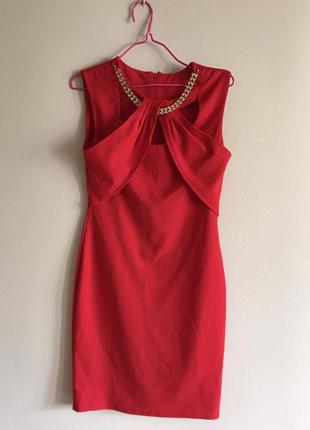 Червона сукня - ідеальний вибір для особливих подій