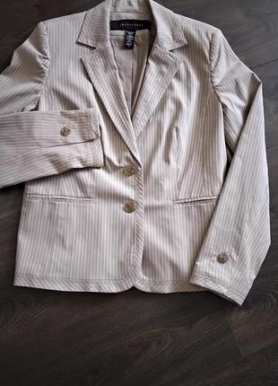 Пиджак новый р.50 xl