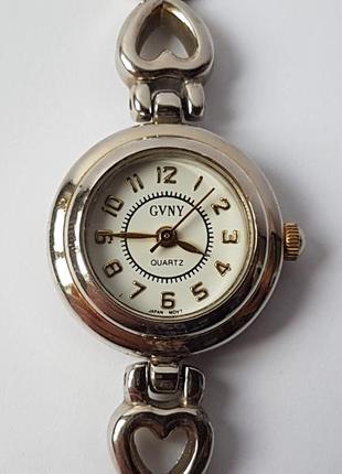 Часы браслет gvny, кварц, под серебро, механизм япония.1 фото