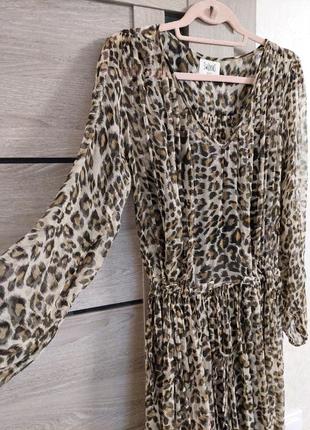 Воздушное шифоновое платье миди в леопардовый принт swildens( размер 38-40)4 фото