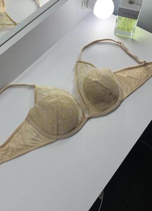 Новий бюстгалтер мереживо