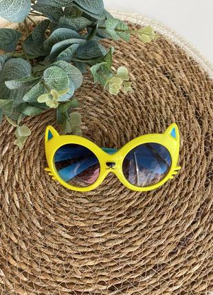 Дитячі сонячні окуляри котик жовті блакитні очки