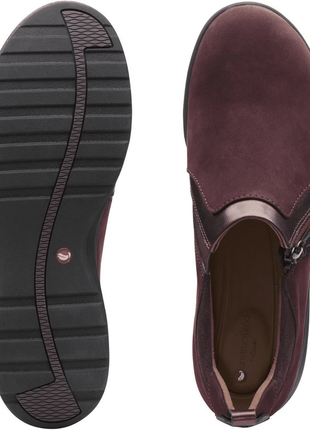 Шкіряні сліпони clarks un adorn lace zip aubergine2 фото