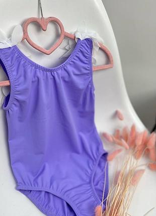 Купальник слитный для девочек с декором перьев лавандовый