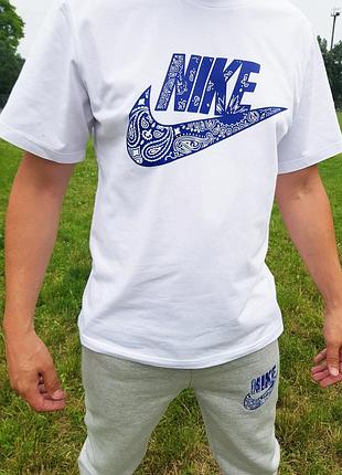 Футболка nike біла