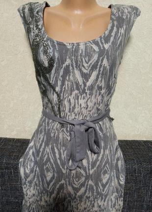Трикотажное изящное платье с открытой спиной7 фото