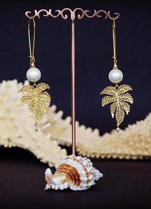 Дизайнерські ажурні сережки в позолоті з перлами майоріка" le soleil"🌞🙏6 фото