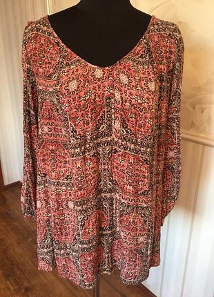 Легка туніка з цікавою спиною, розмір l, наш 50-52.